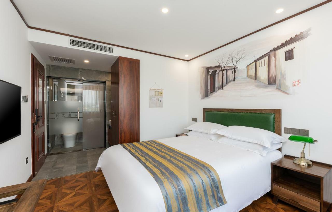Nostalgia Hotel Near Prince Gong'S Mansion- Beihai Park, Tian'Anmen Square, Nanluoguxiang Hutong, Huguosi Hutong Snack Street, 5 Minutes Walk Away From Ping'Anli Subway Station, Free Ice Cream And Laundry Service,English Communication Well Peking Exteriér fotografie